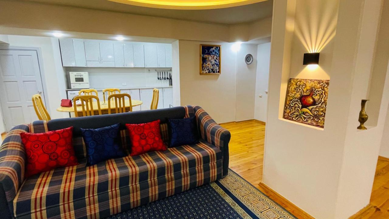 3-Bedroom Apartment On Ohunboboev طشقند المظهر الخارجي الصورة
